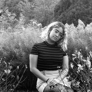 Meet your Posher, Daniela